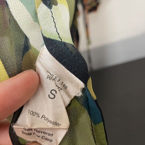 CAbi Cascading Ruffles Tie front Blouse Size S - Picture 7 of 9